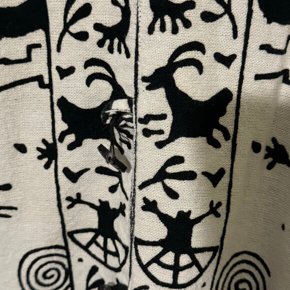 Primitive Arts Black & White Reversible Southwestern Aztec Button Up Jacket - Picture 12 of 12